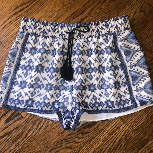 Joie Pants - JOIE Silk Shorts/Geometric Print